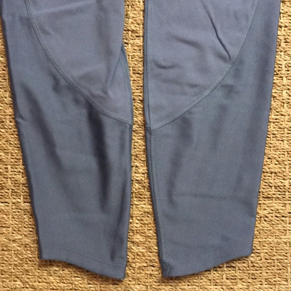 Under Armour leggings from the Running Room, 15.5” waist and 35.5” long - Picture 3 of 9